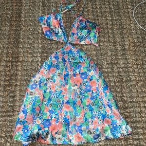 floral flowy dress from beginning boutique